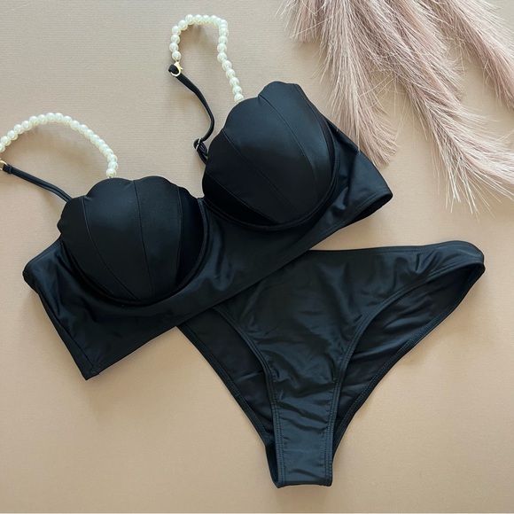 Black & Pearl Scalloped Seashell Top Bikini - Picture 1 of 9